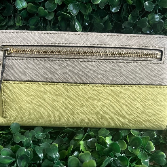 Kate Spade Wallet - Picture 5 of 6